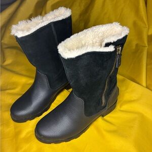 Sorial Black and Cream Winter Boots with Zipper